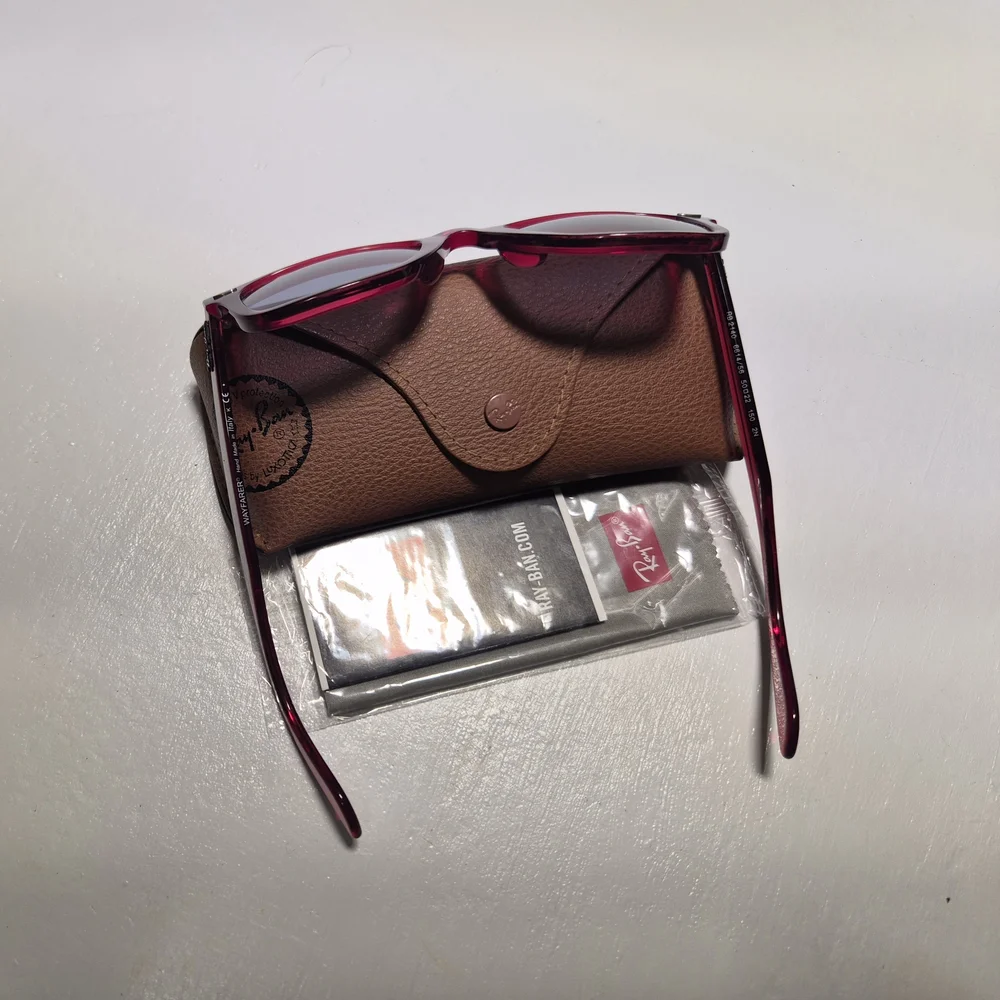 Ray Ban Original Wayfarer Colorblock Sunglasses in Red Womens - Picture 9 of 16